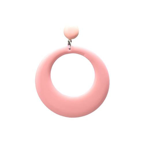 大型火烈鸟圆形珐琅彩环形耳环。粉红色